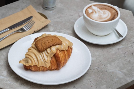 Brew & Bake at MAITREE BAR - アマリ バンコク