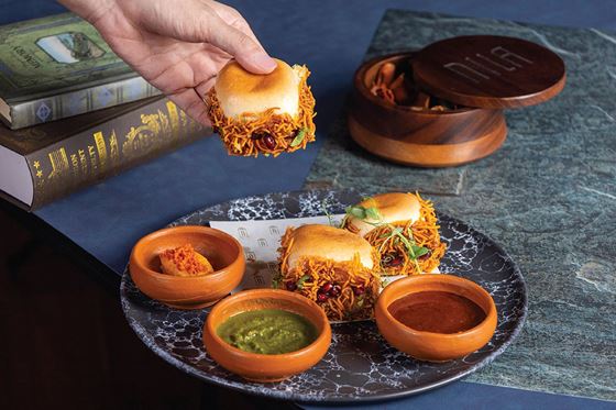 Dabeli Pav The Original: Taste of Kutch - อมารี กรุงเทพฯ