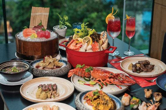 Saturday International Buffet - Amari Bangkok