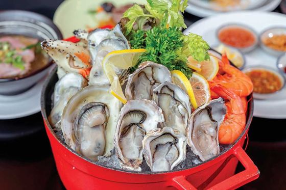 บุฟเฟ่ต์มื้ออาหารค่ำวันเสาร์ ที่ห้องอาหาร อมาญา ฟู้ด แกเลอรี - อมารี กรุงเทพฯ