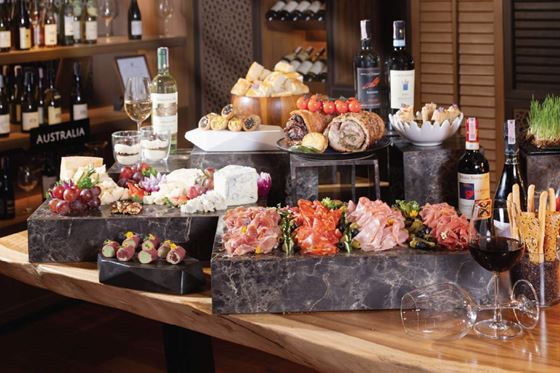 สัมผัสรสชาติไวน์แห่งทัสคานี ที่ Italthai Cellar - อมารี กรุงเทพฯ