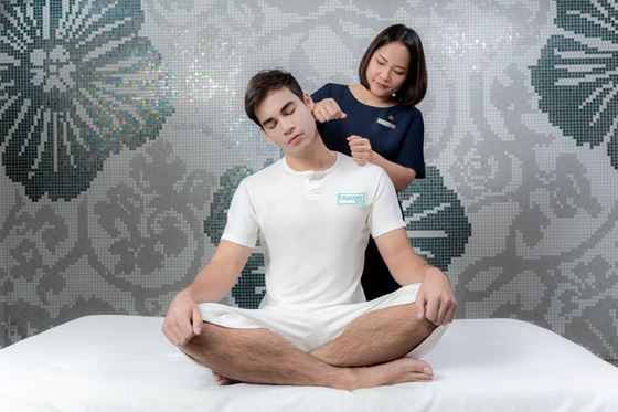 ผ่อนคลายพร้อมส่งต่อพลังใจ ที่บรีซ สปา - อมารี กรุงเทพฯ