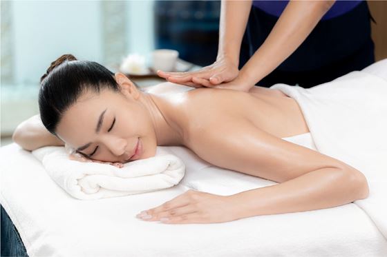 The Signature Escape at Breeze Spa - 아마리 방콕