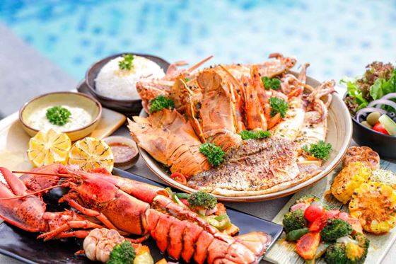 Grill & Weigh Seafood Night - Amari Koh Samui