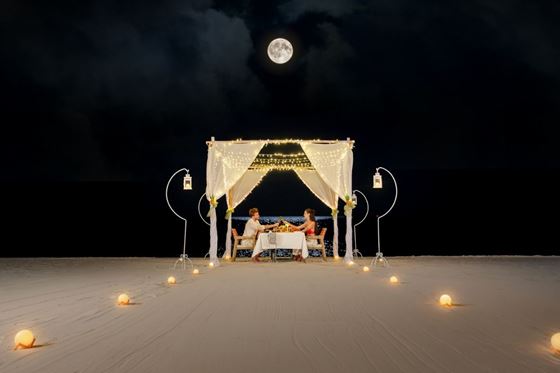Romantic Gazebo Dinner on the Beach - 蘇梅阿瑪瑞度假酒店