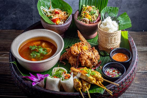 Tuesday Kantok Thai Sharing Set - أماري فوكيت