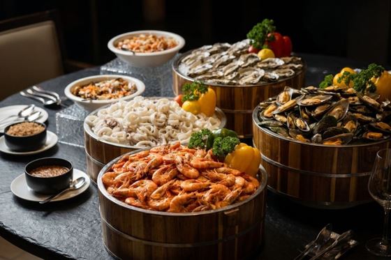 Taste of the Continents Buffet - อมารี เวียงจันทน์