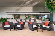Pool Bar