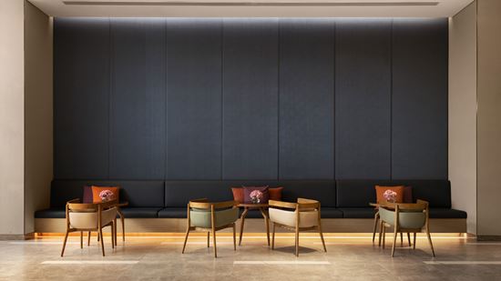 Foyer 7th Floor - Seating