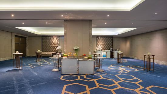 Foyer Coffee Break - Spacious & Comfortable Foyer Coffee Break - Spacious & Comfortable