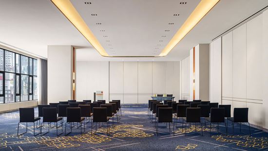 Pratunam - Theatre set up