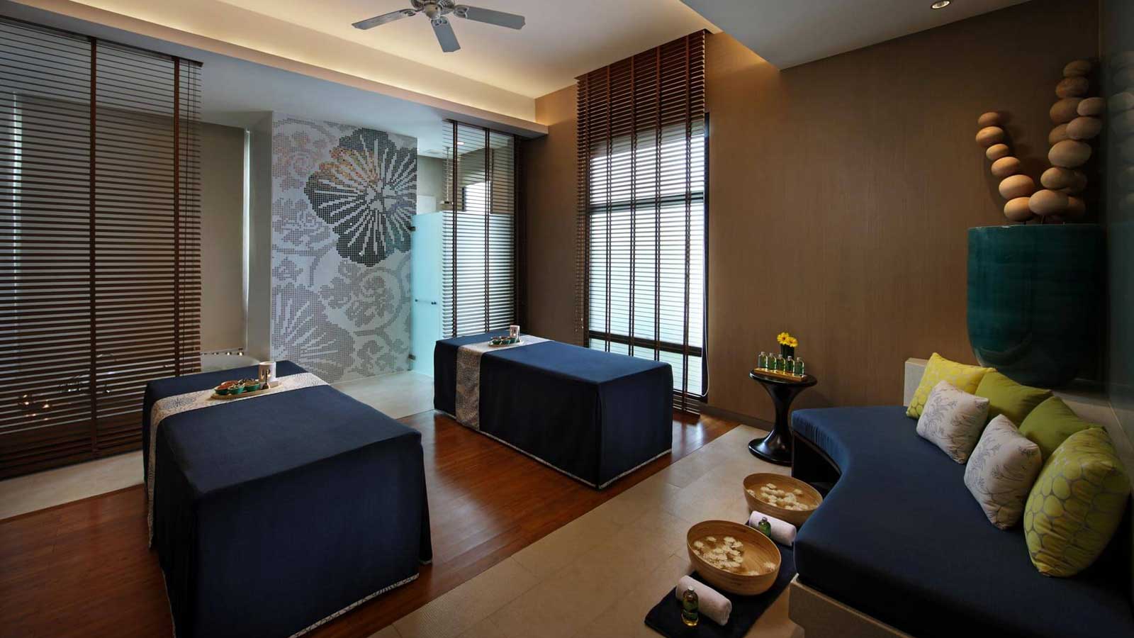 Couples treatment room at Breeze Spa - アマリ バンコク