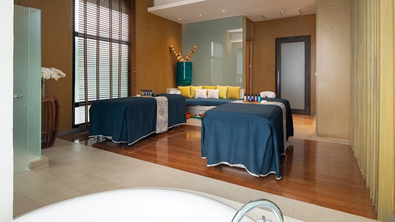Couples treatment room at Breeze Spa - אמארי ווטרגייט בנגקוק (Amari Watergate Bangkok)