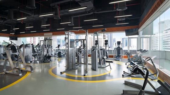 Full-Service Gym with Cityscape Views - Amari Bangkok - Amari Bangkok