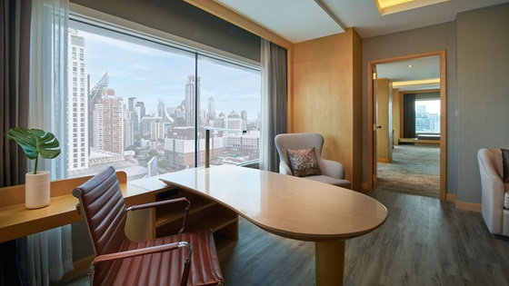 Working Area in Club One Bedroom Corner Suite - Amari Bangkok