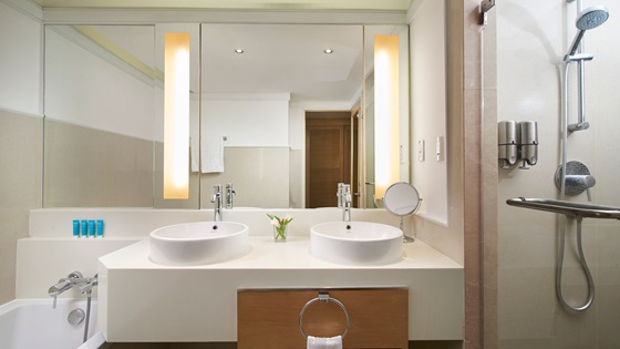 Bathroom in Grand Deluxe - Amari Bangkok