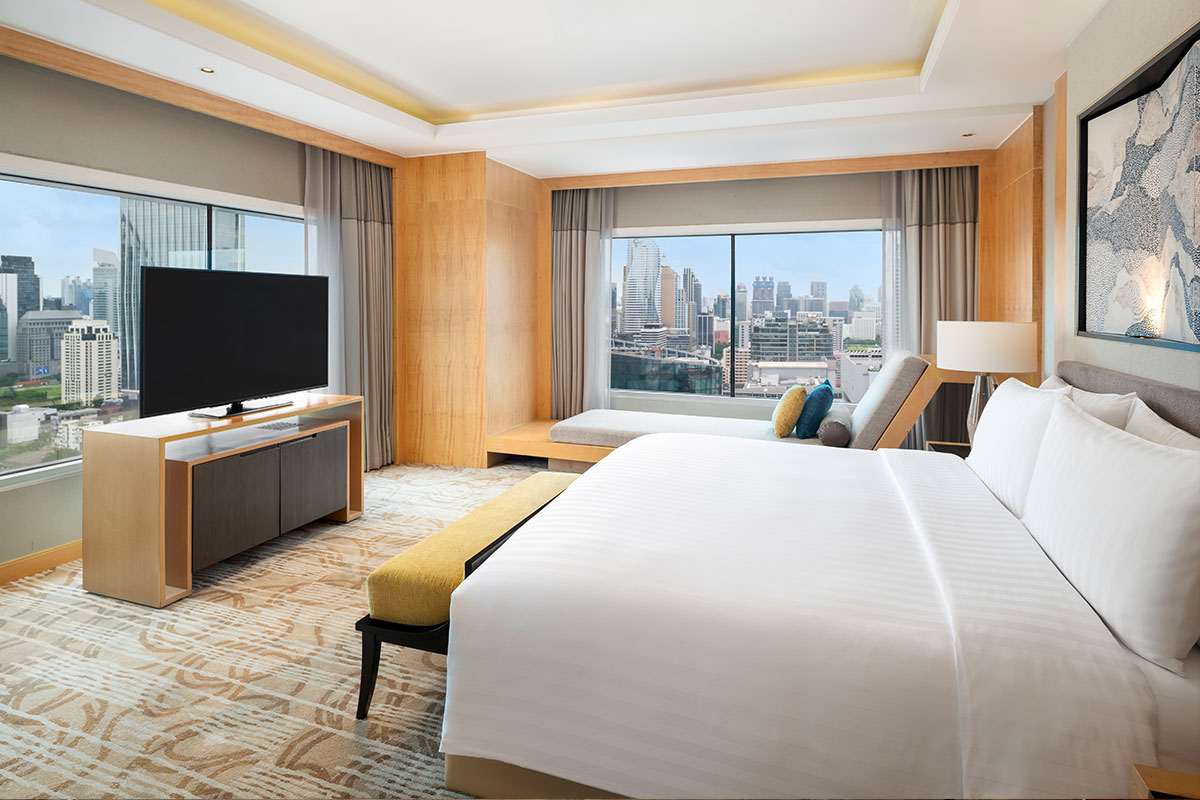 Club One Bedroom Corner Suite