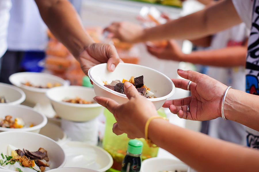 Tackling Hunger, Reducing Wastes Tackling Hunger, Reducing Wastes