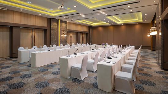 Caribbean Meeting Room - U and I Shape Set Up