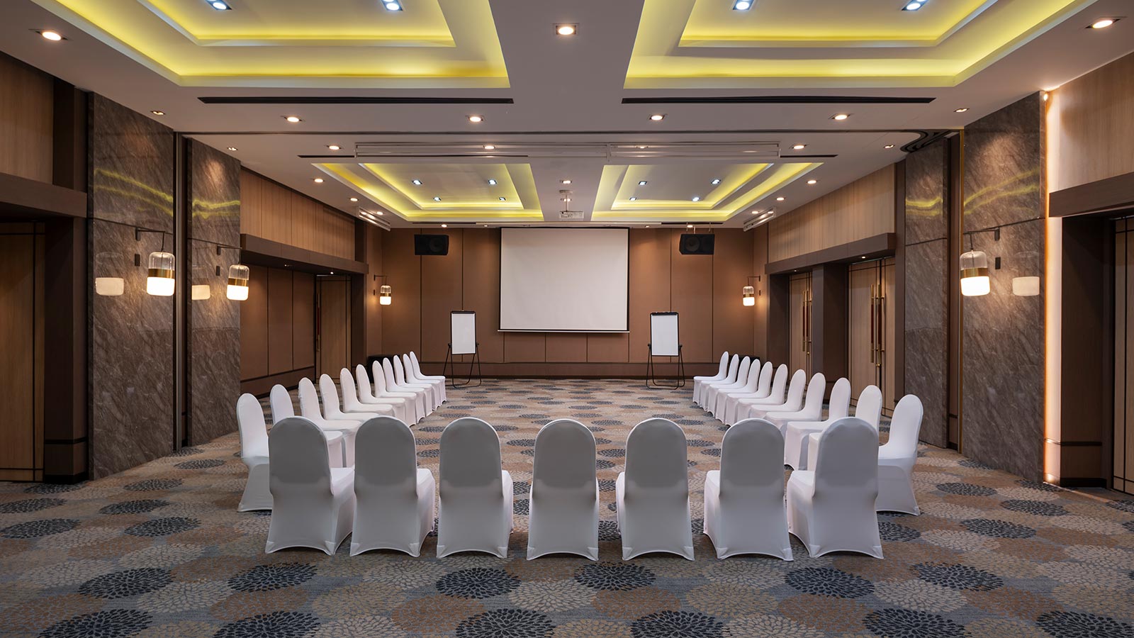 Caribbean Meeting Room - U Shape Set Up - อมารี บางแสน Caribbean Meeting Room - U Shape Set Up - อมารี บางแสน