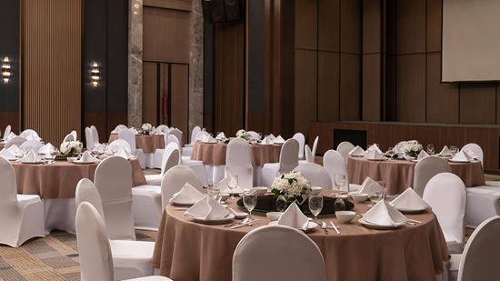 Pacific Grand Ballroom - Chinese Set Up Pacific Grand Ballroom - Chinese Set Up