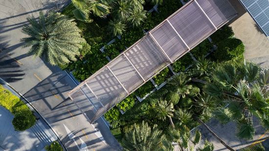 exterior_grand-staircase_1t