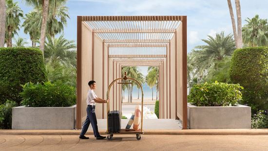 lobby_drop-off_bell-boy