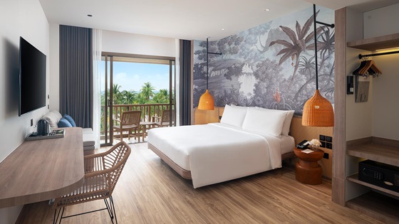 Deluxe Ocean View - King Bed Balcony - アマリ バンセーン