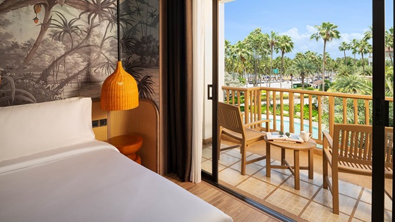 Deluxe Pool View - Twin Beds Balcony - アマリ バンセーン