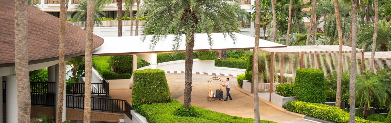 Amari Bangsaen Hotel Exterior