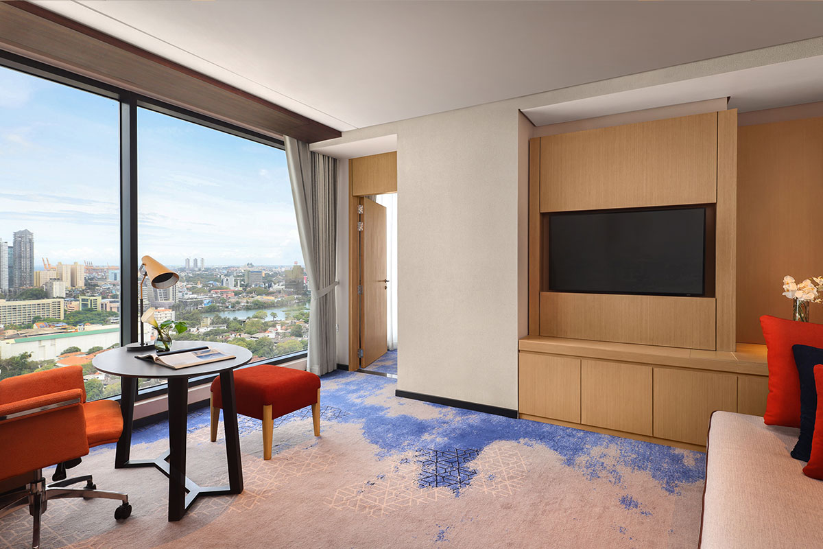 Executive Suite Ocean View room at Amari Colombo