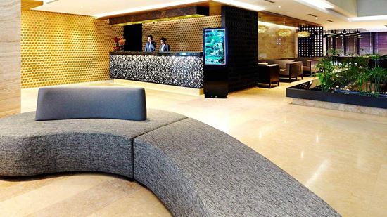 Lobby Lobby