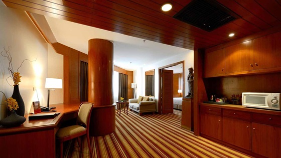 Working Area in Junior Suite - 아마리 돈 무앙 공항 방콕