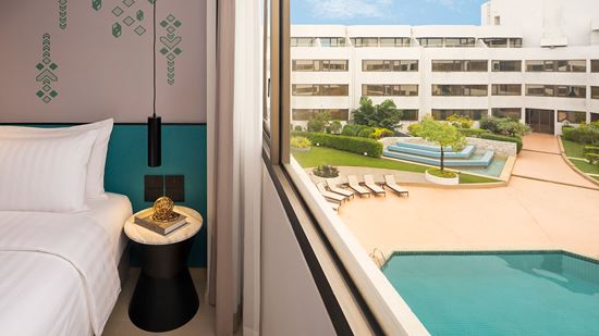 premier-pool-king_swimming-pool-view