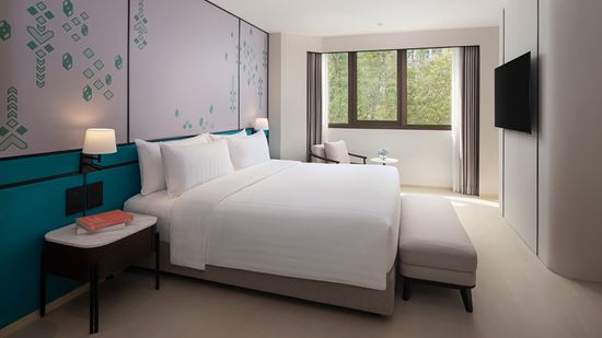 premier-suite_bedroom-1