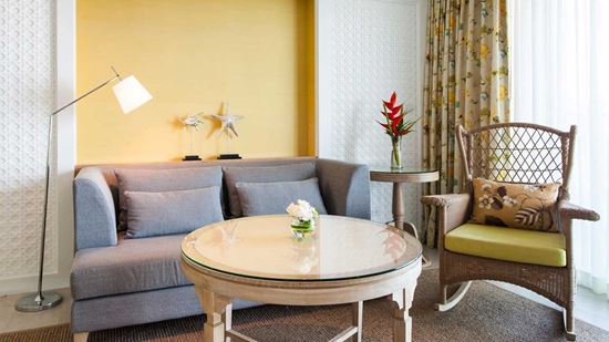 Living room in One Bedroom Suite Ocean Facing