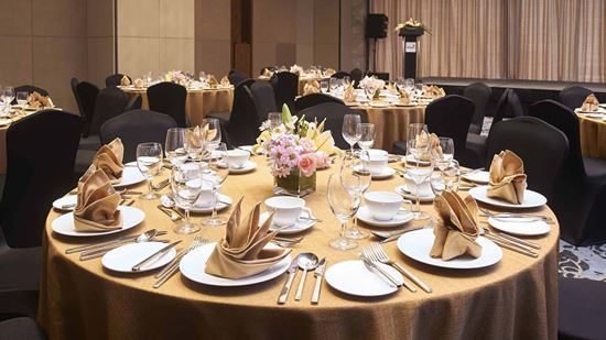 Meeting Facility Formal Dining Set-Up Meeting Facility Formal Dining Set-Up