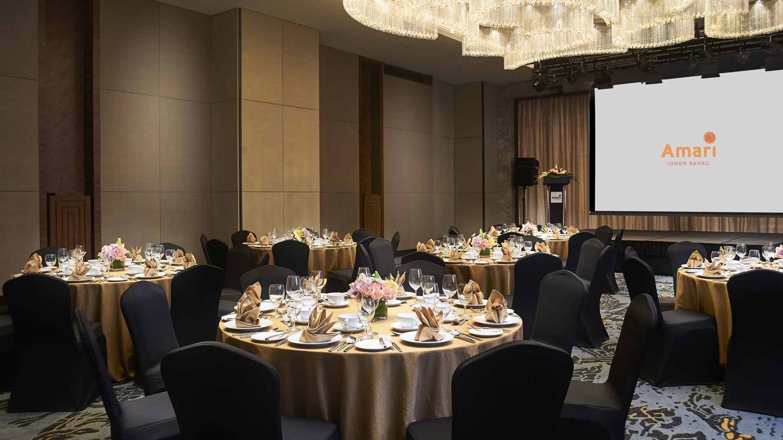 Meeting Facility Formal Dining Set-Up - Amari Johor Bahru Meeting Facility Formal Dining Set-Up - Amari Johor Bahru