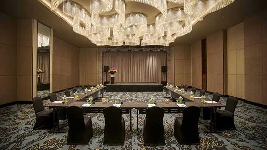 Meeting Facility U-Shape Set-Up Meeting Facility U-Shape Set-Up
