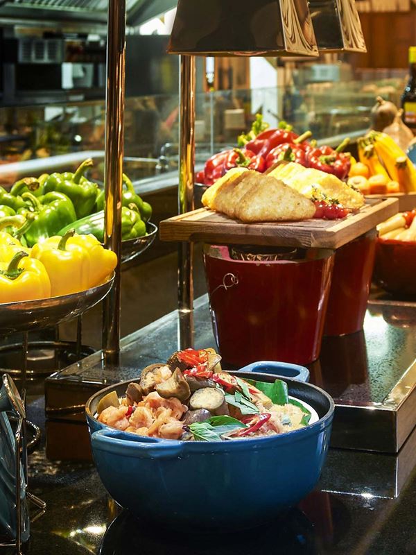 Multidimensional Gastronomic Journey