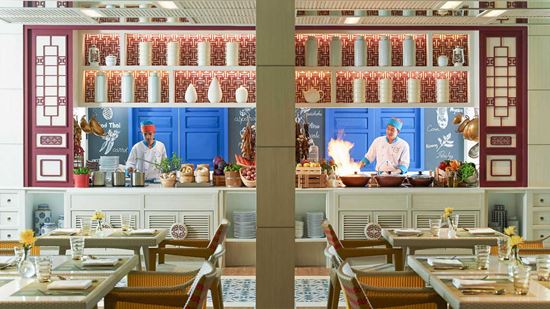 Live cooking stations at Amaya Food Gallery Live cooking stations at Amaya Food Gallery