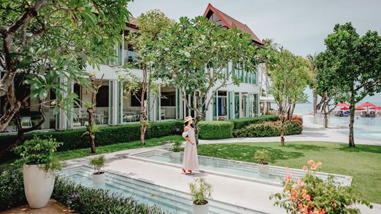 Setting of lobby entrance Setting of lobby entrance