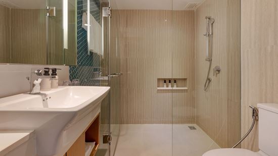 Bathroom in Junior Suite Beach Wing Bathroom in Junior Suite Beach Wing