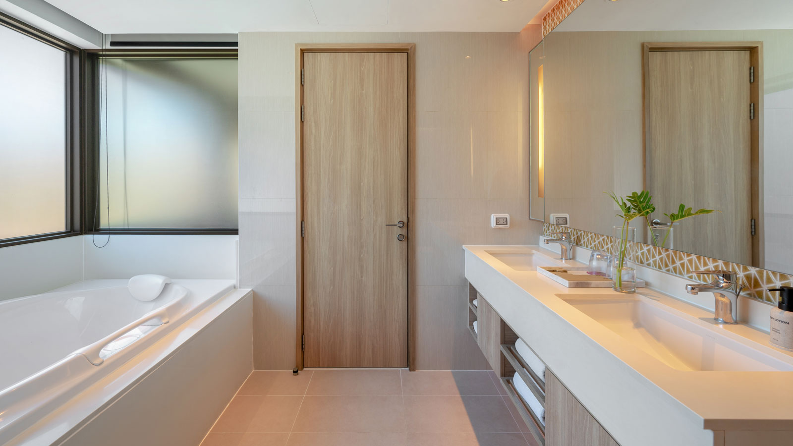Bathroom in Two Bedroom Family Suite Pool View - 蘇梅阿瑪瑞度假酒店