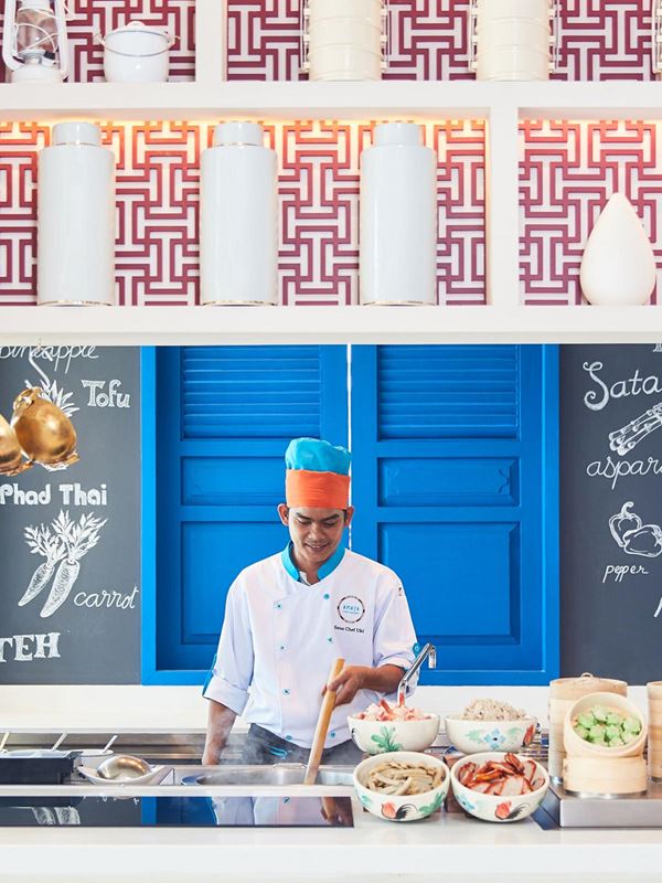 Multidimensional Gastronomic Journey