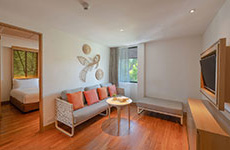 Suite Familiale Deux Chambres Vue Piscine