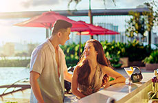 Infinity Pool Bar