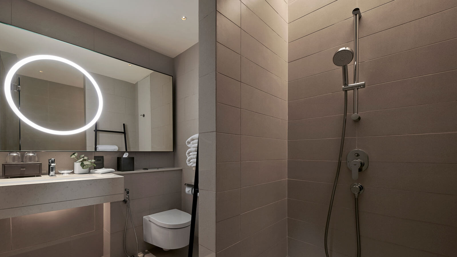 Club One Bedroom Suite Bathroom - Amari Kuala Lumpur