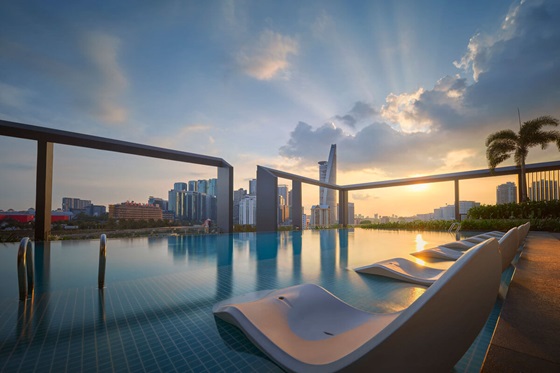 Outdoor pool - Amari Kuala Lumpur