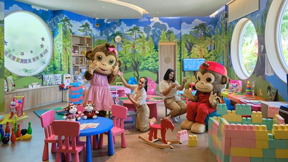 Monkey mascots Rose & Sky - Amari Pattaya